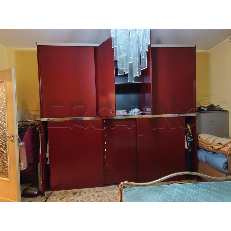 ARMADIO ANNI 70 ROSSO LACCATO + COMODINI  | Mercatino dell'Usato Settimo torinese 2