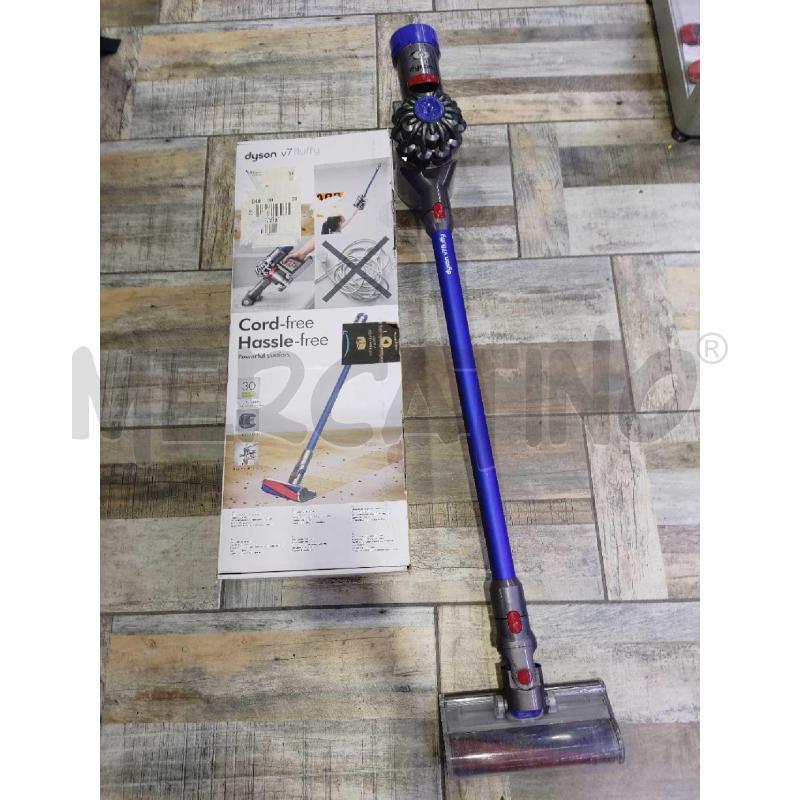 ASPIRA POLVERE DYSON V7 FLUFFY  | Mercatino dell'Usato Settimo torinese 1
