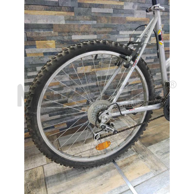 BICICLETTA DONNA  MONTANBIKE AXXIS GRIGIA | Mercatino dell'Usato Settimo torinese 3