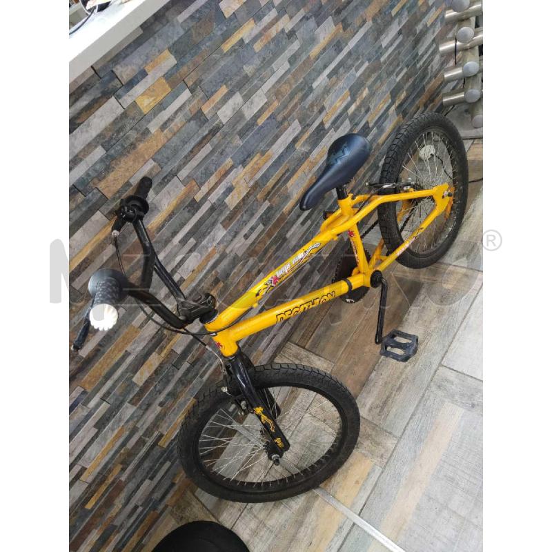 BICICLETTINA BMX GIALLA DECATHLON | Mercatino dell'Usato Settimo torinese 1