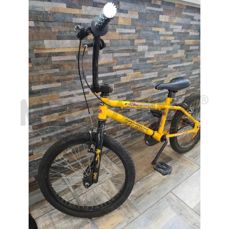 BICICLETTINA BMX GIALLA DECATHLON | Mercatino dell'Usato Settimo torinese 2