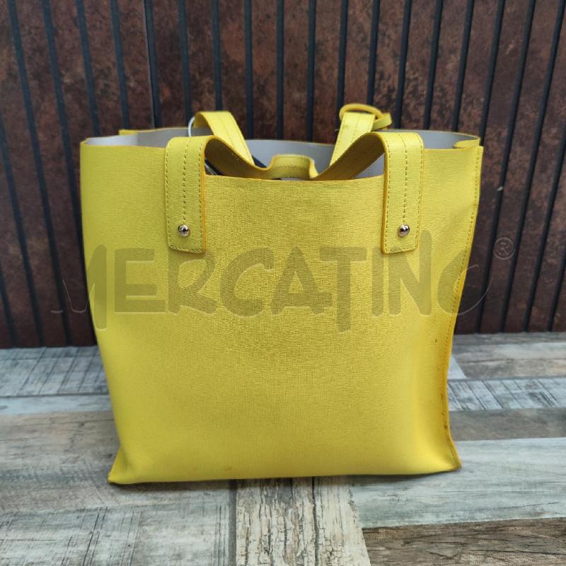 BORSA A MANO FURLA PELLE GIALLA CON POCHETTE INTERNA | Mercatino dell'Usato Settimo torinese 2