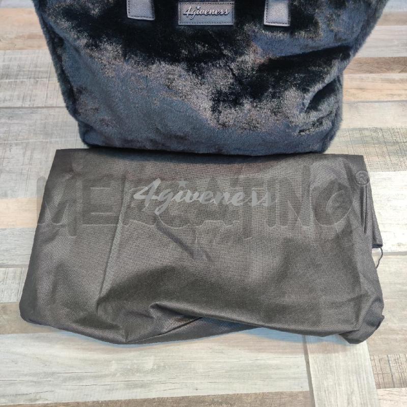 BORSA DONNA NUOVA 4GIVENESS BIG NERA ECOPELLICCIA  | Mercatino dell'Usato Settimo torinese 5