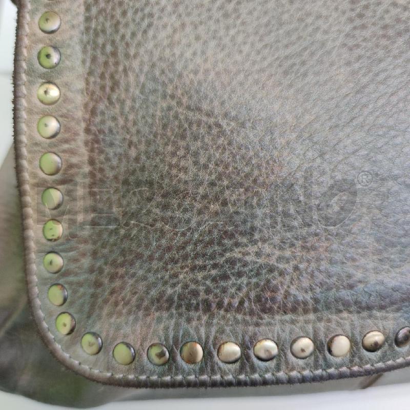 BORSA DONNA PELLE PATTINA BORCHIE VERDONE SFUMATA | Mercatino dell'Usato Settimo torinese 4