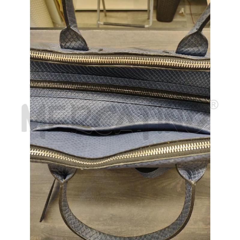 BORSA DONNA TANNERIE PELLE STAMPA SERPENTE BLU | Mercatino dell'Usato Settimo torinese 4