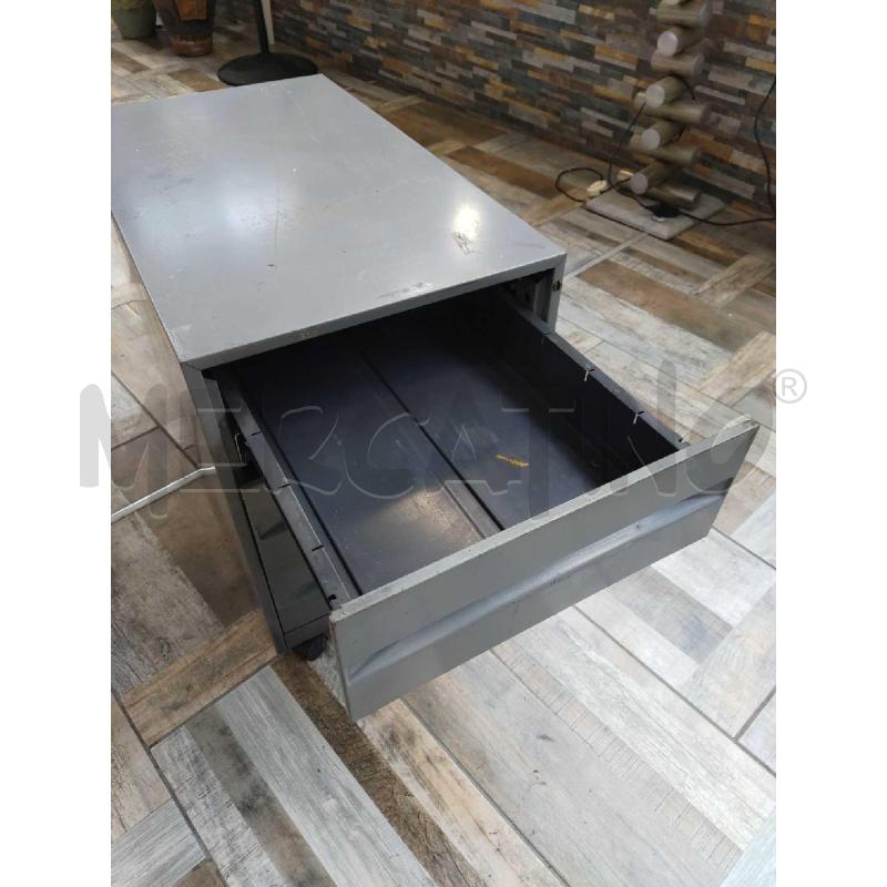CASSETTIERA IN ALUMINIO CON TRE CASSETTI | Mercatino dell'Usato Settimo torinese 2