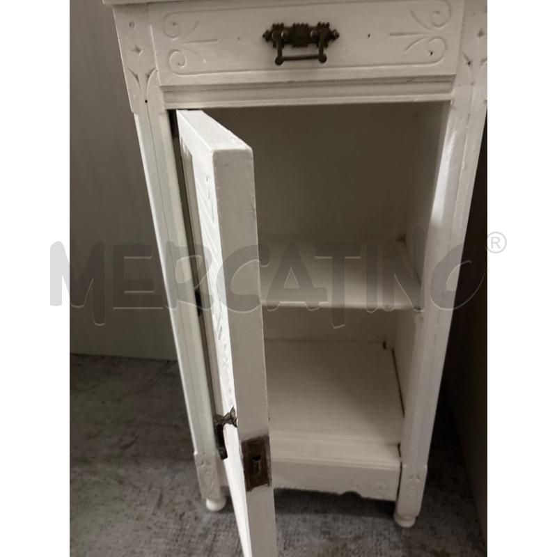 COMODINO BIANCO CON MARMO | Mercatino dell'Usato Settimo torinese 2