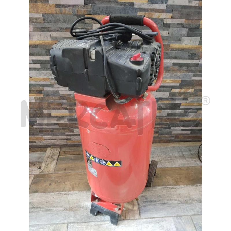 COMPRESSORE BLACK DECKER  | Mercatino dell'Usato Settimo torinese 4