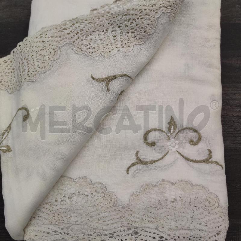 COPRITAVOLO BIANCO RICAMI TORTORA | Mercatino dell'Usato Settimo torinese 2