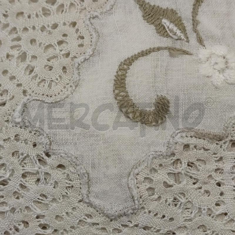 COPRITAVOLO BIANCO RICAMI TORTORA | Mercatino dell'Usato Settimo torinese 4