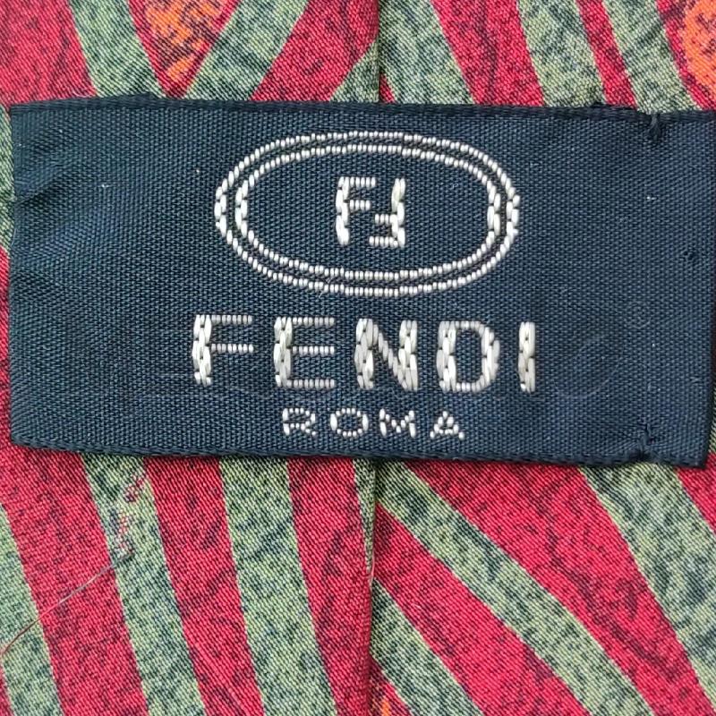 CRAVATTA FENDI ROSSA MOTIVO VERDI | Mercatino dell'Usato Settimo torinese 3