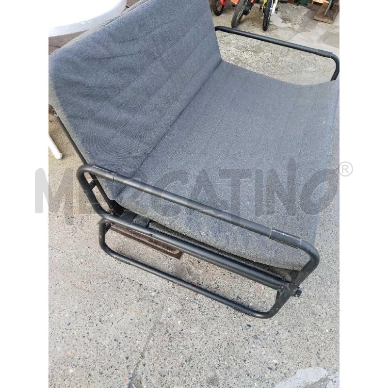 DIVANETTO DA ESTERNO CON MATERASSO TESSUTO GRIGIO | Mercatino dell'Usato Settimo torinese 3