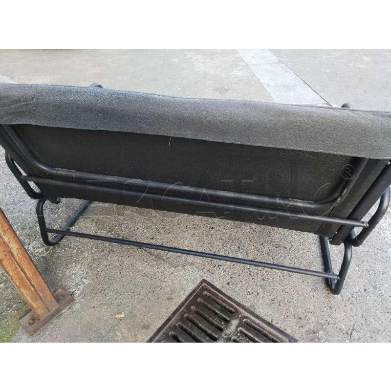 DIVANETTO DA ESTERNO CON MATERASSO TESSUTO GRIGIO | Mercatino dell'Usato Settimo torinese 4