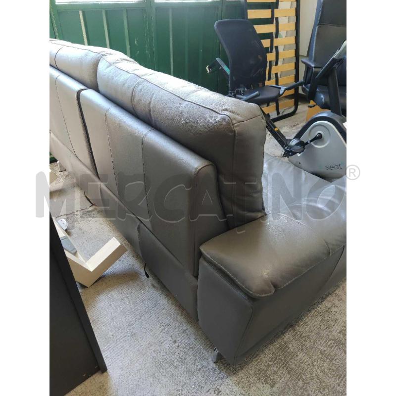 DIVANO GRIGIO DUE MOTORI POLTRONE SOFÀ | Mercatino dell'Usato Settimo torinese 4