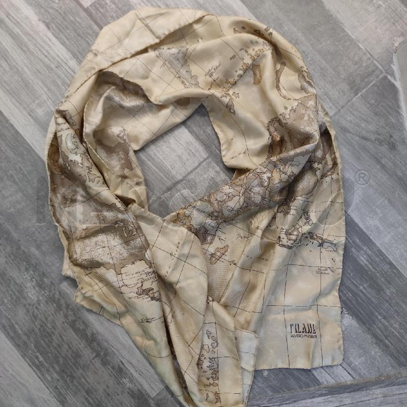 FOULARD SETA PRIMA CLASSE BEIGE STAMPA GEO | Mercatino dell'Usato Settimo torinese 1