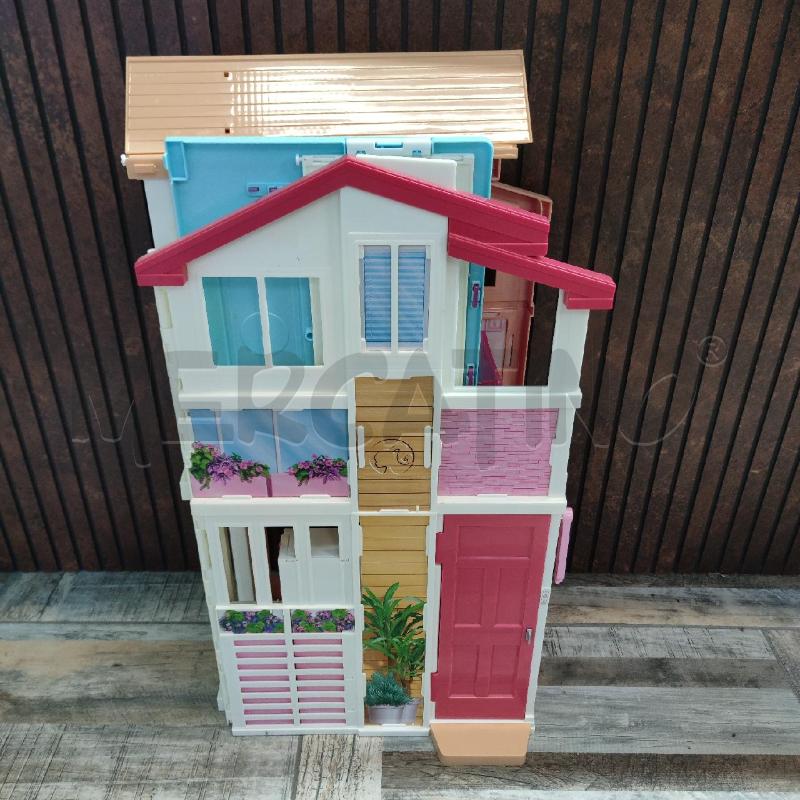 GIOCO CASA DI BARBIE MALIBU' CON ACCESSORI | Mercatino dell'Usato Settimo torinese 3