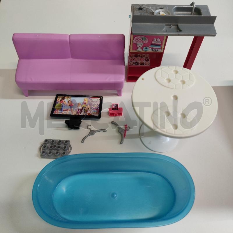 GIOCO CASA DI BARBIE MALIBU' CON ACCESSORI | Mercatino dell'Usato Settimo torinese 4