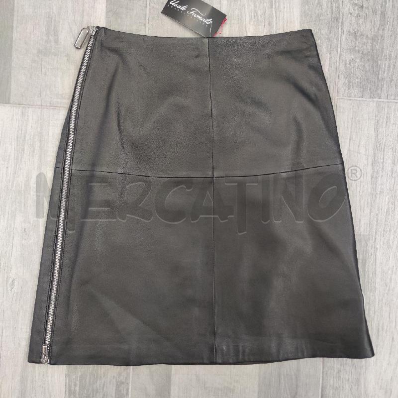GONNA NUOVA HUGO BOSS PELLE NERA ZIP LATO  | Mercatino dell'Usato Settimo torinese 1