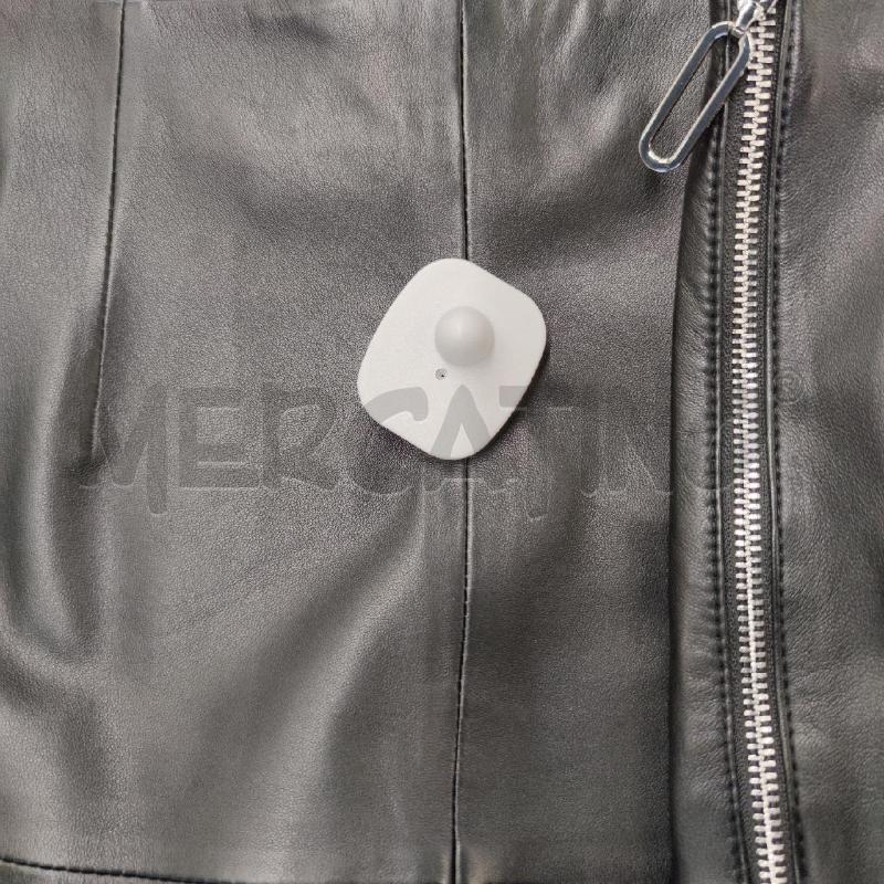 GONNA NUOVA HUGO BOSS PELLE NERA ZIP LATO  | Mercatino dell'Usato Settimo torinese 4