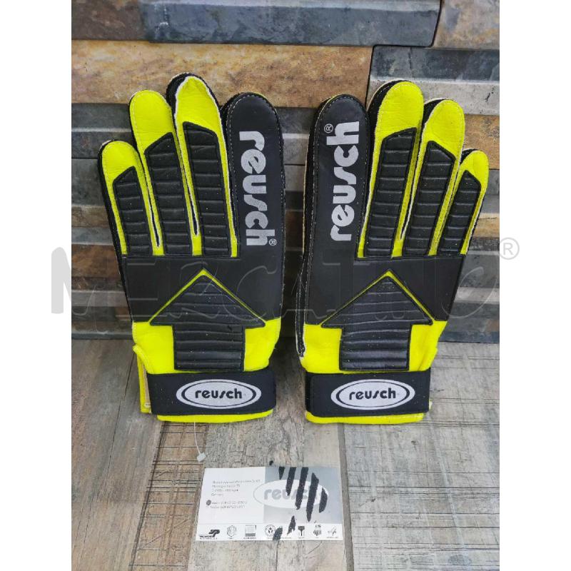 GUANTI DA CALCIO REUSCH GIALLO E NERO DA PORTIERE | Mercatino dell'Usato Settimo torinese 1