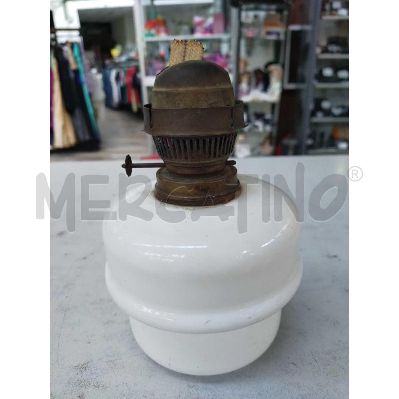 LAMPADA A PETROLIO PORCELLANA CON STOPPINO | Mercatino dell'Usato Settimo torinese 1