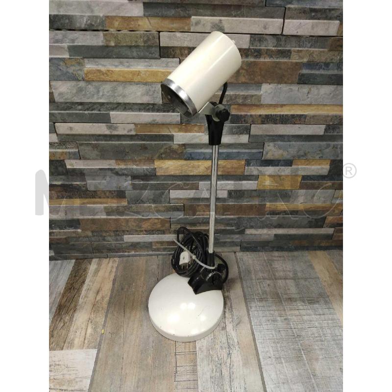 LAMPADA DA TAVOLO BIANCO E NERO CON BASE METALLO | Mercatino dell'Usato Settimo torinese 1