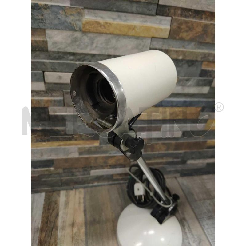 LAMPADA DA TAVOLO BIANCO E NERO CON BASE METALLO | Mercatino dell'Usato Settimo torinese 3