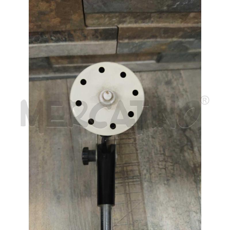 LAMPADA DA TAVOLO BIANCO E NERO CON BASE METALLO | Mercatino dell'Usato Settimo torinese 5
