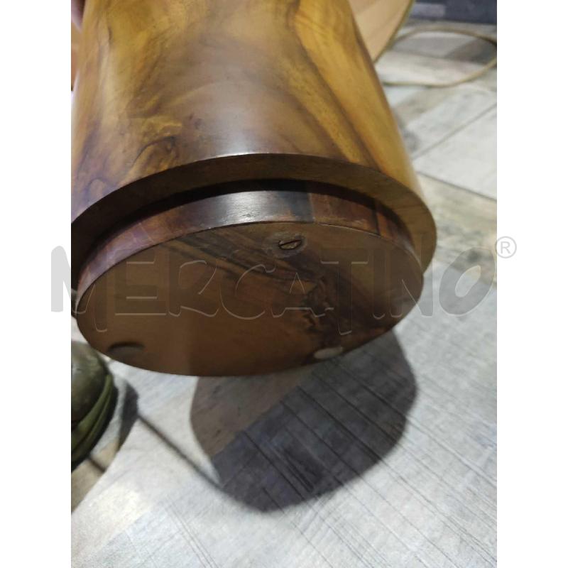 LAMPADA DA TAVOLO VINTAGE CON BASE ROTONDA IN LEGNO ANNI 70 | Mercatino dell'Usato Settimo torinese 5