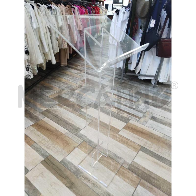 LEGGIO IN PLEXIGLASS DESIGN  | Mercatino dell'Usato Settimo torinese 4