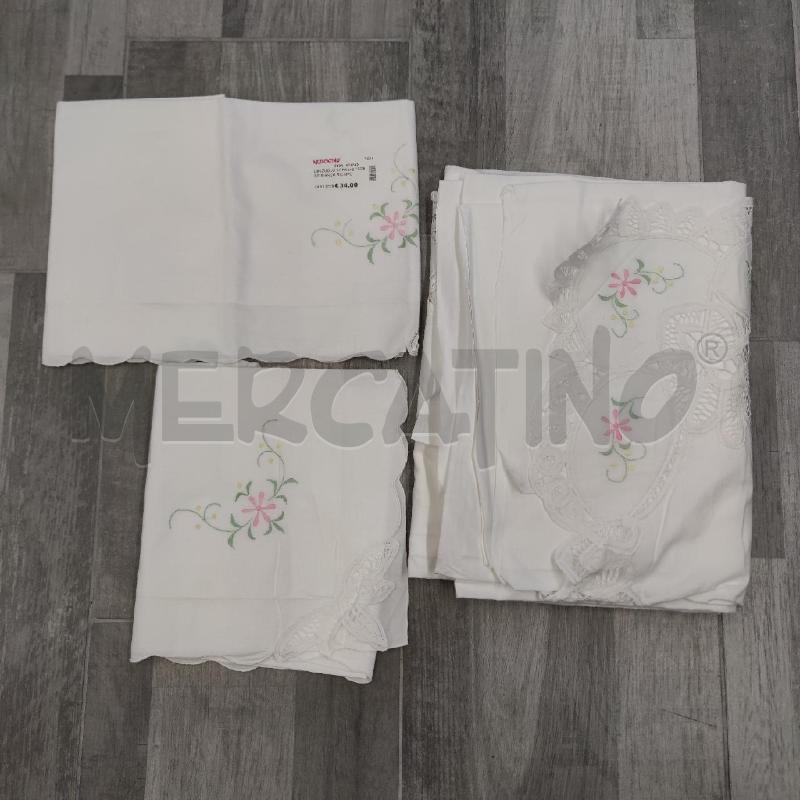 LENZUOLO SOPRA+2 FEDERE BIANCO RICAMO FIORE ROSA | Mercatino dell'Usato Settimo torinese 1