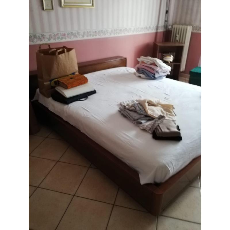 LETTO LEGNO CONTENITORE CON CUSCINI  | Mercatino dell'Usato Settimo torinese 1