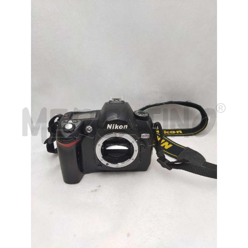 MACCHINA FOTOGRAFICA NIKON D70 CORPO | Mercatino dell'Usato Settimo torinese 1