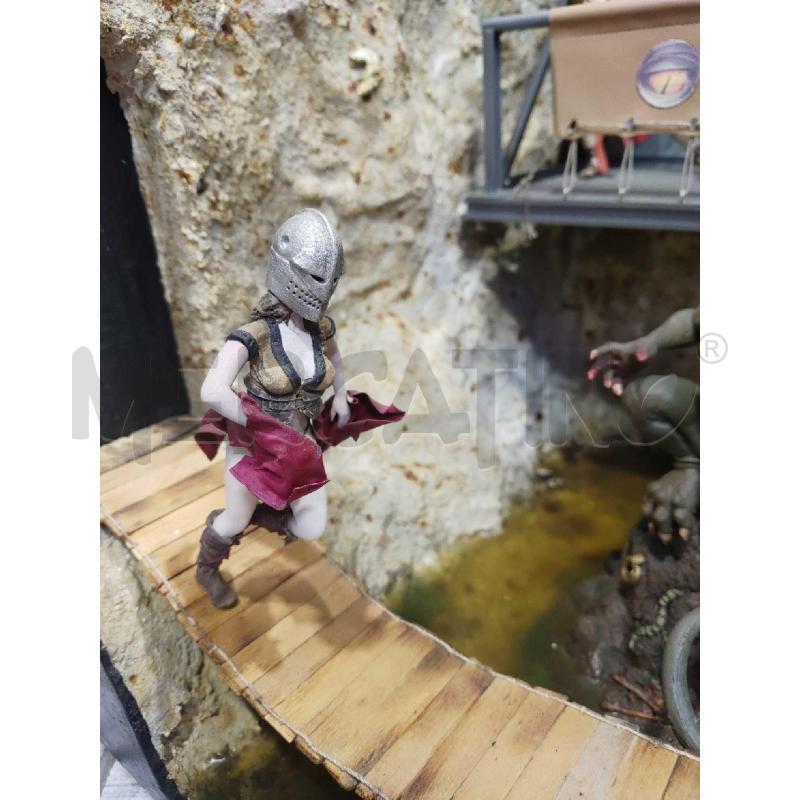 MODELLINO DIORAMA CON GROTTA GUERRIERI E SOLDATO | Mercatino dell'Usato Settimo torinese 3
