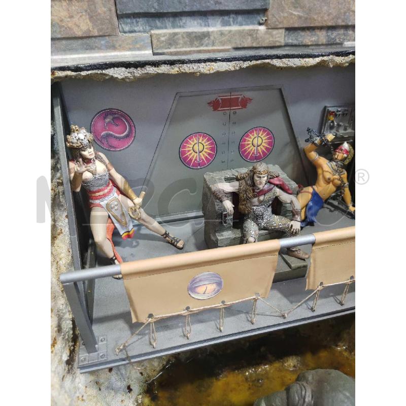 MODELLINO DIORAMA CON GROTTA GUERRIERI E SOLDATO | Mercatino dell'Usato Settimo torinese 4