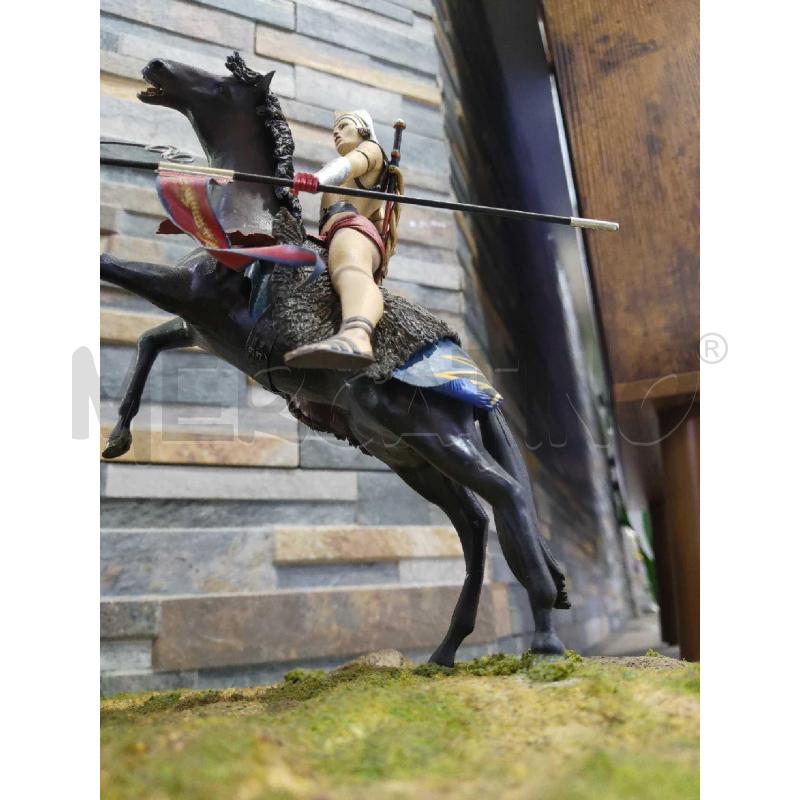 MODELLINO DIORAMA GUERRIERA CON CAVALLO E ANIMALE | Mercatino dell'Usato Settimo torinese 2
