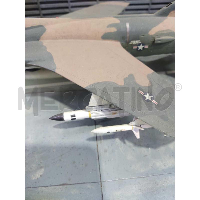 MODELLINO JET AMERICANO CON SOLDATI PISTA ATTERRAGGIO | Mercatino dell'Usato Settimo torinese 5