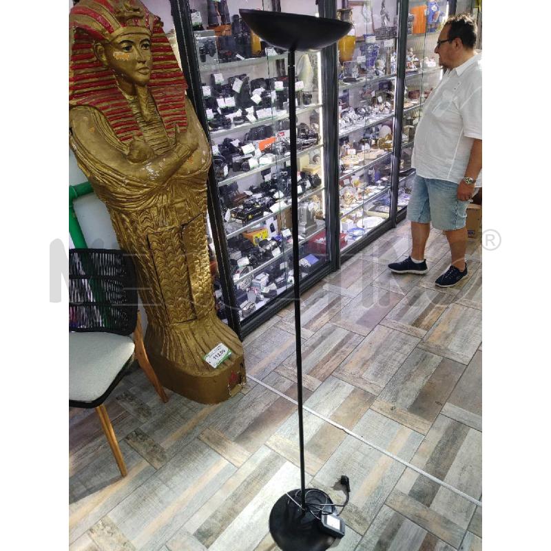 PIANTANA LAMPADA NERA | Mercatino dell'Usato Settimo torinese 4