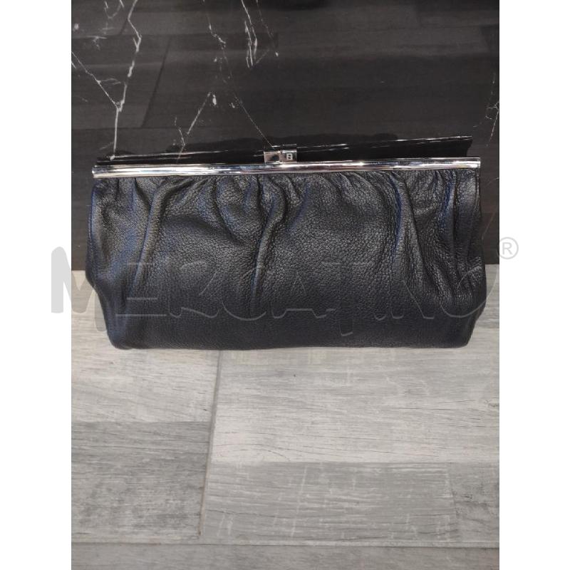 POCHETTE/CLUTCH FENDI PELLE MARTELLATA NERA | Mercatino dell'Usato Settimo torinese 2