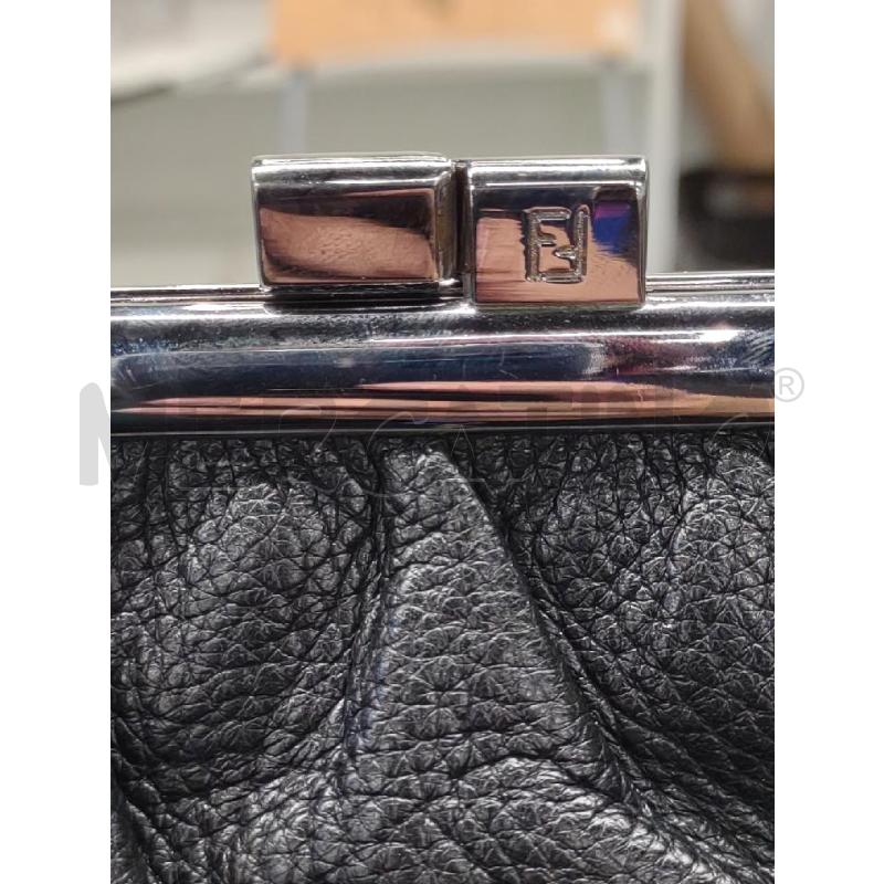 POCHETTE/CLUTCH FENDI PELLE MARTELLATA NERA | Mercatino dell'Usato Settimo torinese 3
