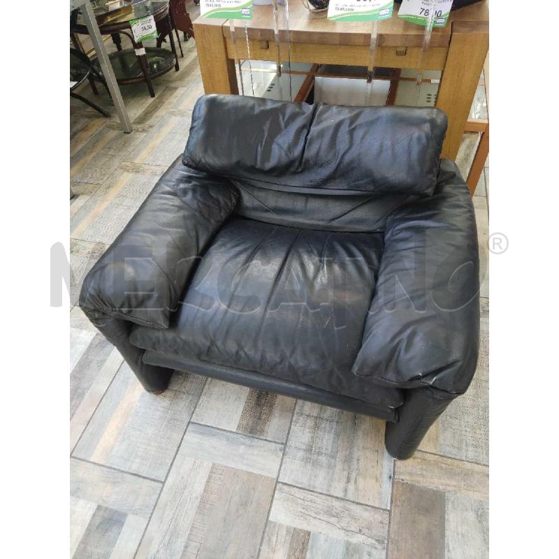 POLTRONA IN PELLE NERA ATTRIBUIBILE CASSINA MARALUNGA  | Mercatino dell'Usato Settimo torinese 1