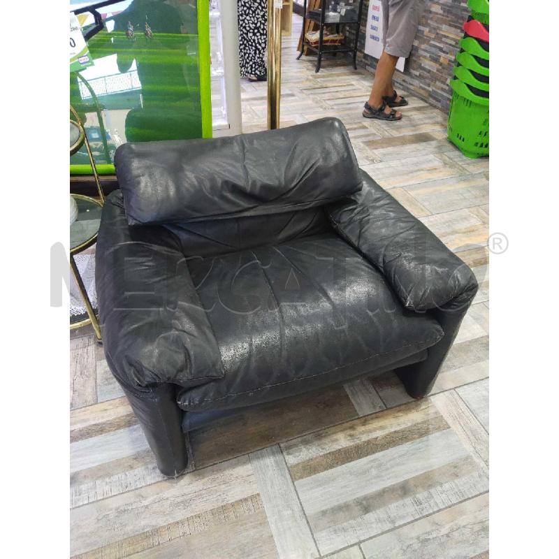 POLTRONA IN PELLE NERA ATTRIBUIBILE CASSINA MARALUNGA  | Mercatino dell'Usato Settimo torinese 2