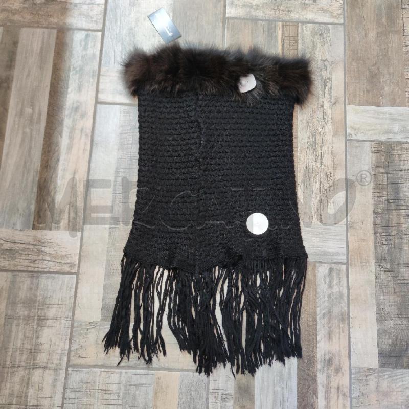 PONCHO DONNA ANNARITA N NERO LANA BORDO PELO | Mercatino dell'Usato Settimo torinese 2
