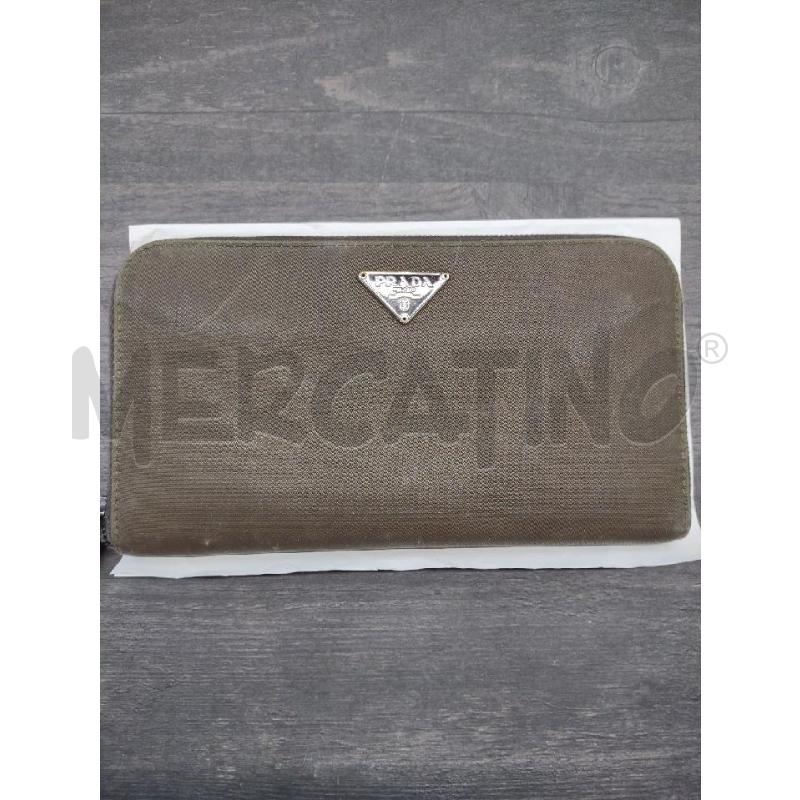 PORTA FOGLIO PRADA NYLON MARRONE CON SCATOLA | Mercatino dell'Usato Settimo torinese 2