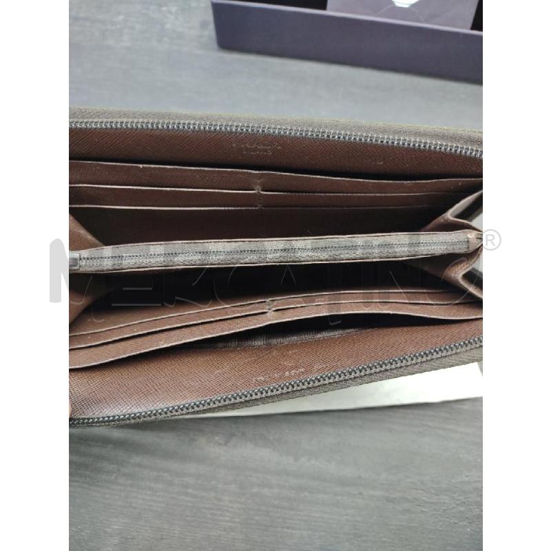PORTA FOGLIO PRADA NYLON MARRONE CON SCATOLA | Mercatino dell'Usato Settimo torinese 4