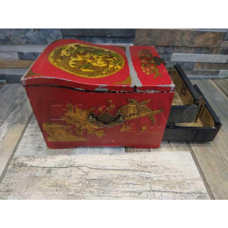 PORTA GIOIE CINESE LACCATO ROSSO CON SPCCHIO | Mercatino dell'Usato Settimo torinese 4