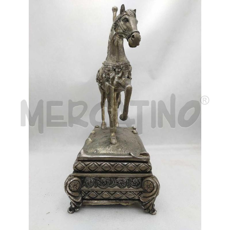 PORTA GIOIE RETTANGOLARE METALLO CON CAVALLO | Mercatino dell'Usato Settimo torinese 2