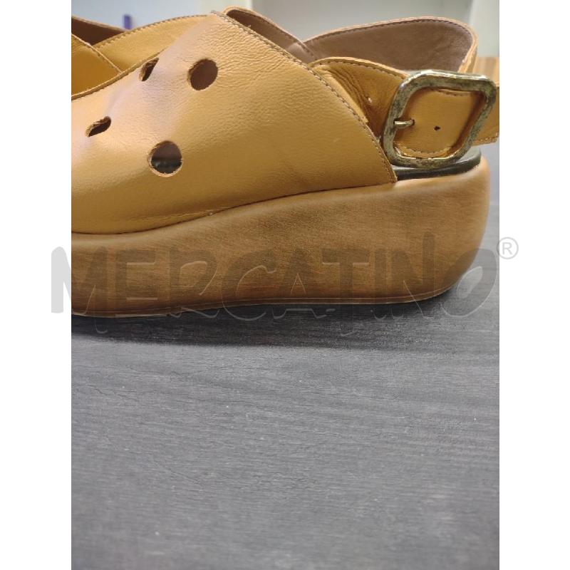 SANDALI DONNA COMART PELLE SENAPE CERCHI TRAFOR | Mercatino dell'Usato Settimo torinese 4