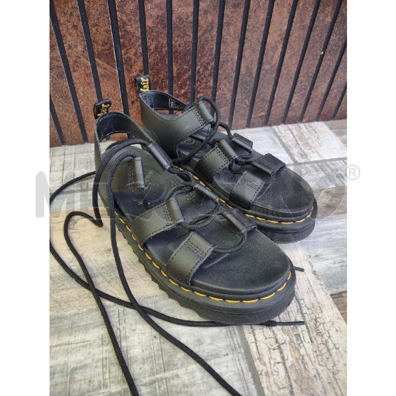 SANDALI DONNA DR MARTENS NERI LACCI  | Mercatino dell'Usato Settimo torinese 1