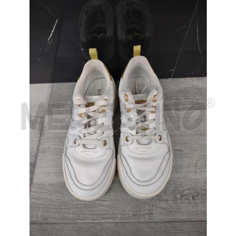 SCARPE RAGAZZA BIANCHE LACOSTE PARTE ORO | Mercatino dell'Usato Settimo torinese 2